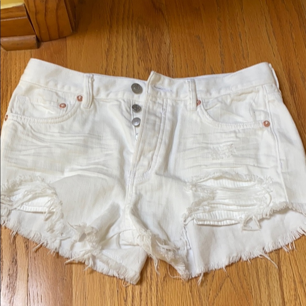Loving Good Vibrations Cutoffs